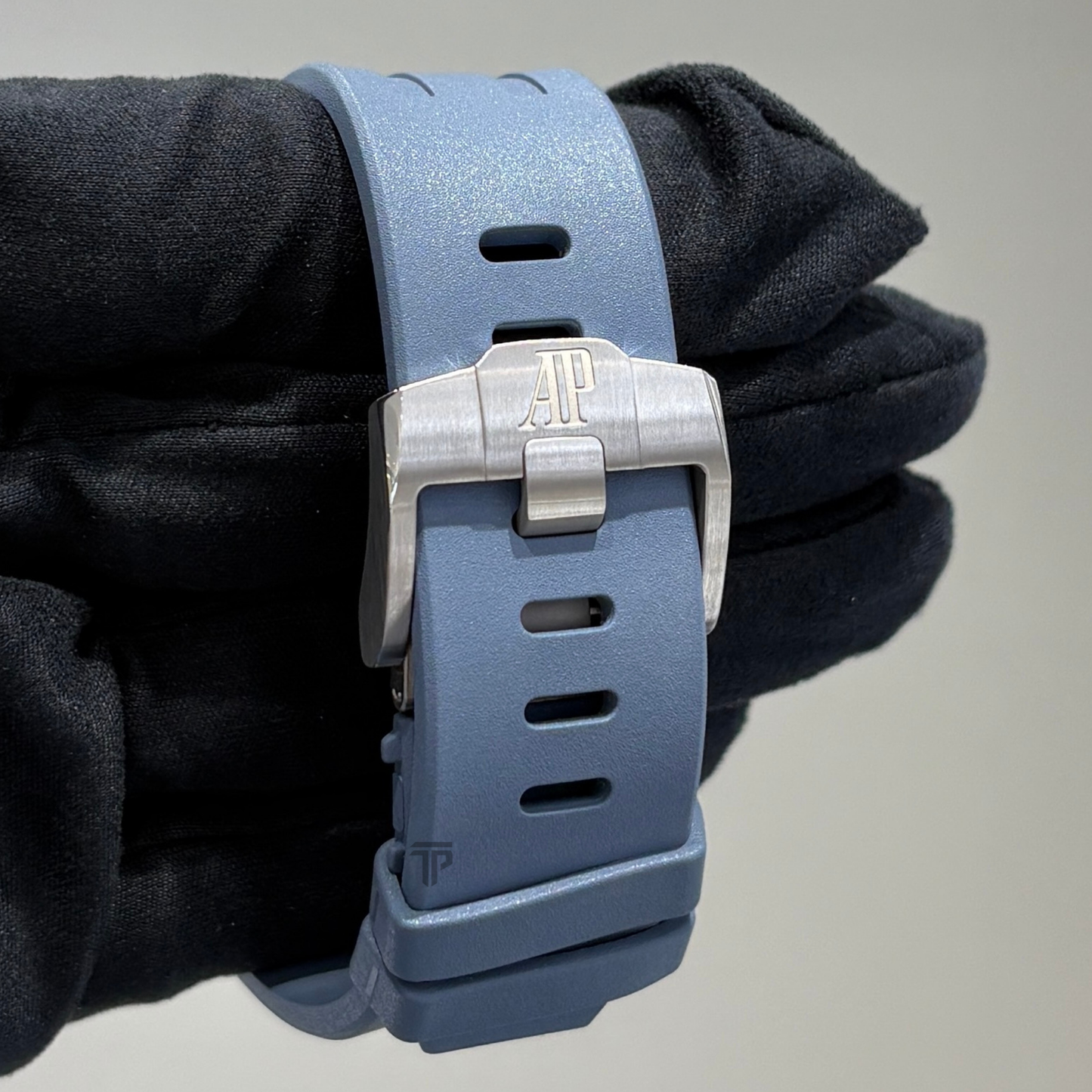 Audemars Piguet Ref. 15605SK.OO.A350CA.01 43MM Stainless Steel Royal Oak Offshore Blue Dial