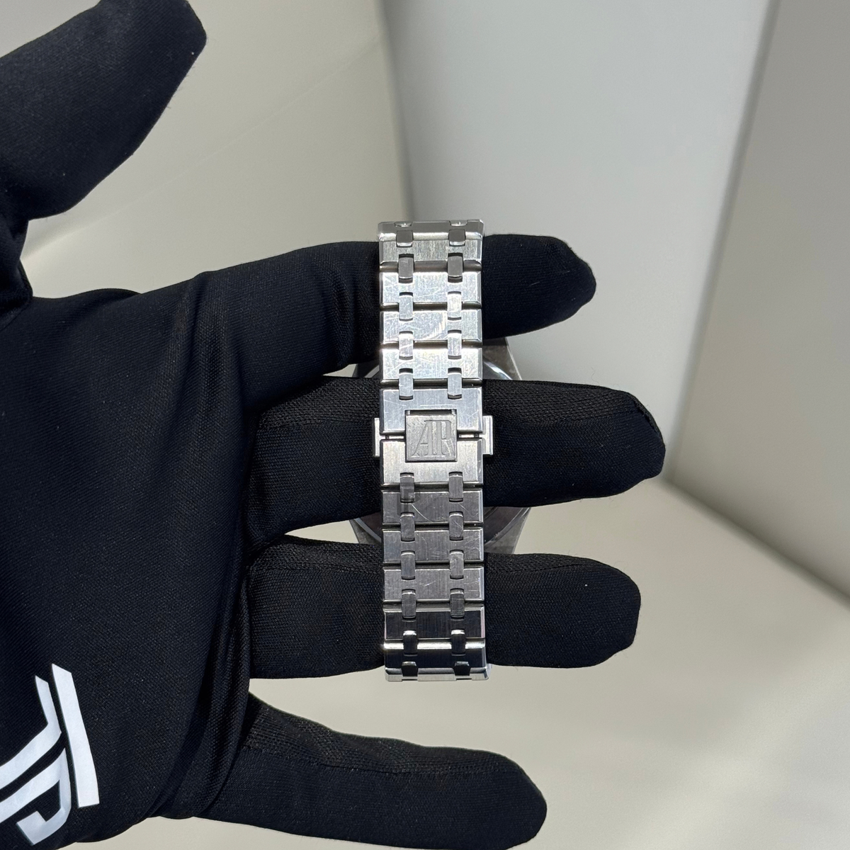 Audemars Piguet Royal Oak Ref. 15500ST.OO.1220ST.04 41mm White Dial Stainless Steel