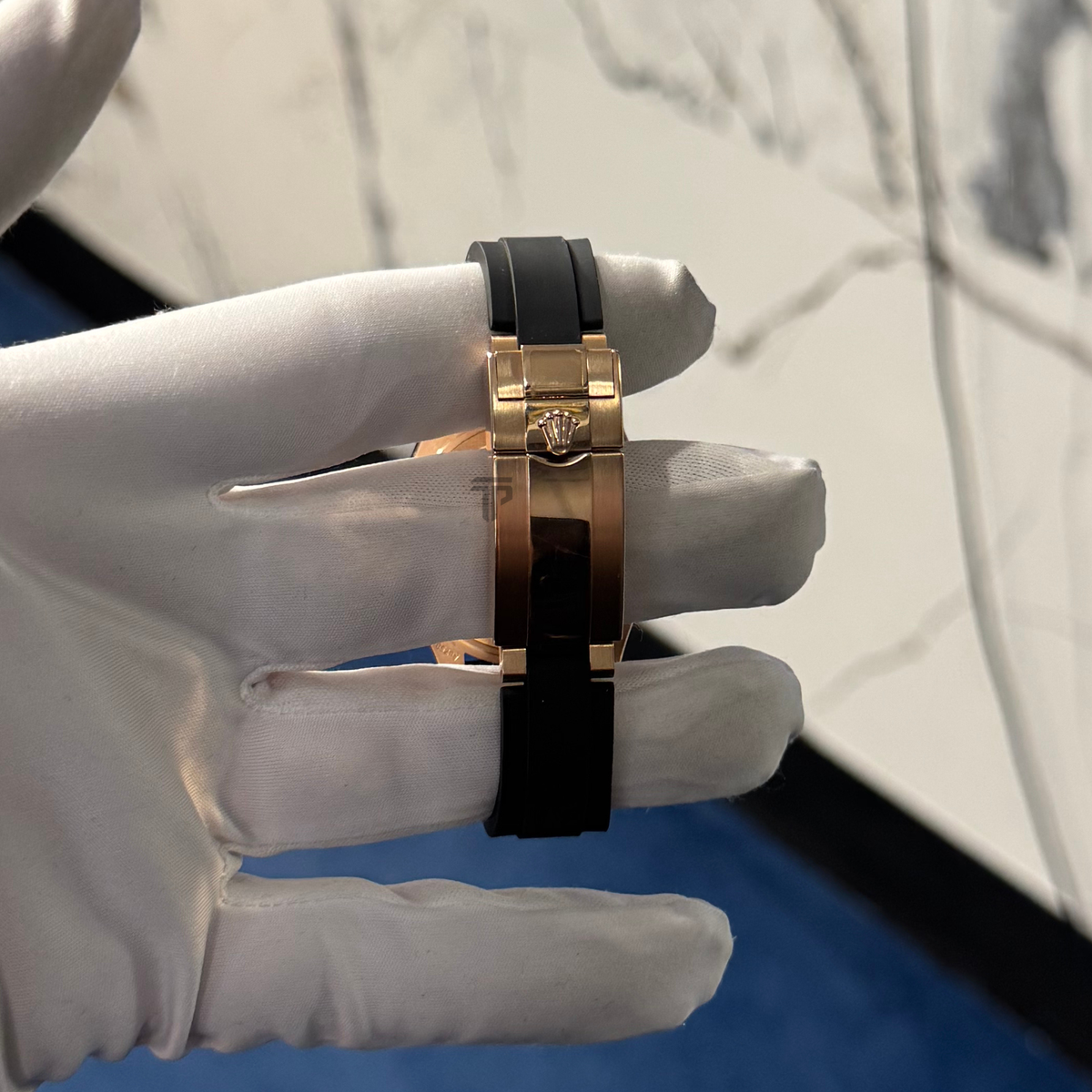 Rolex Yachtmaster Ref. 268655 37MM Rose Gold on Oysterflex Black Dial