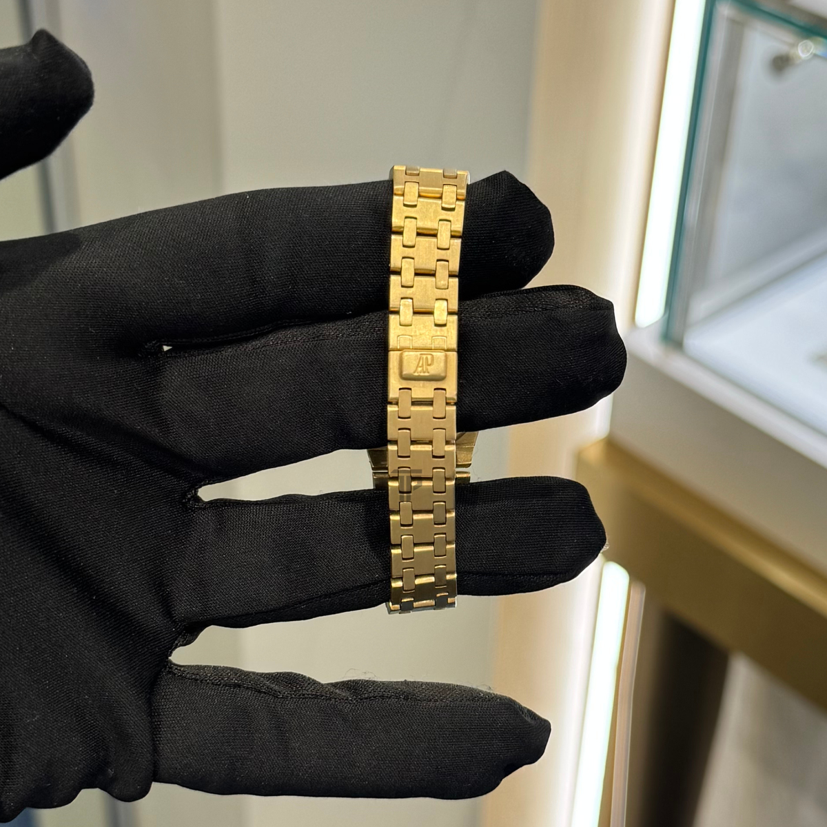 Audemars Piguet Royal Oak Ref. 6007BA 26mm Yellow Gold with Cream Dial