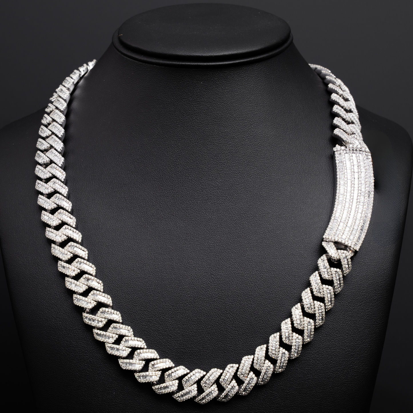 10k White Gold Cuban Necklace - 188 grams - 22.73 total carat weight - 22 inches