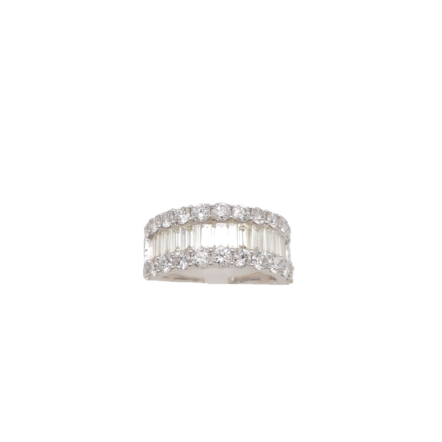 Ladies Diamond Ring 3.77 Carats