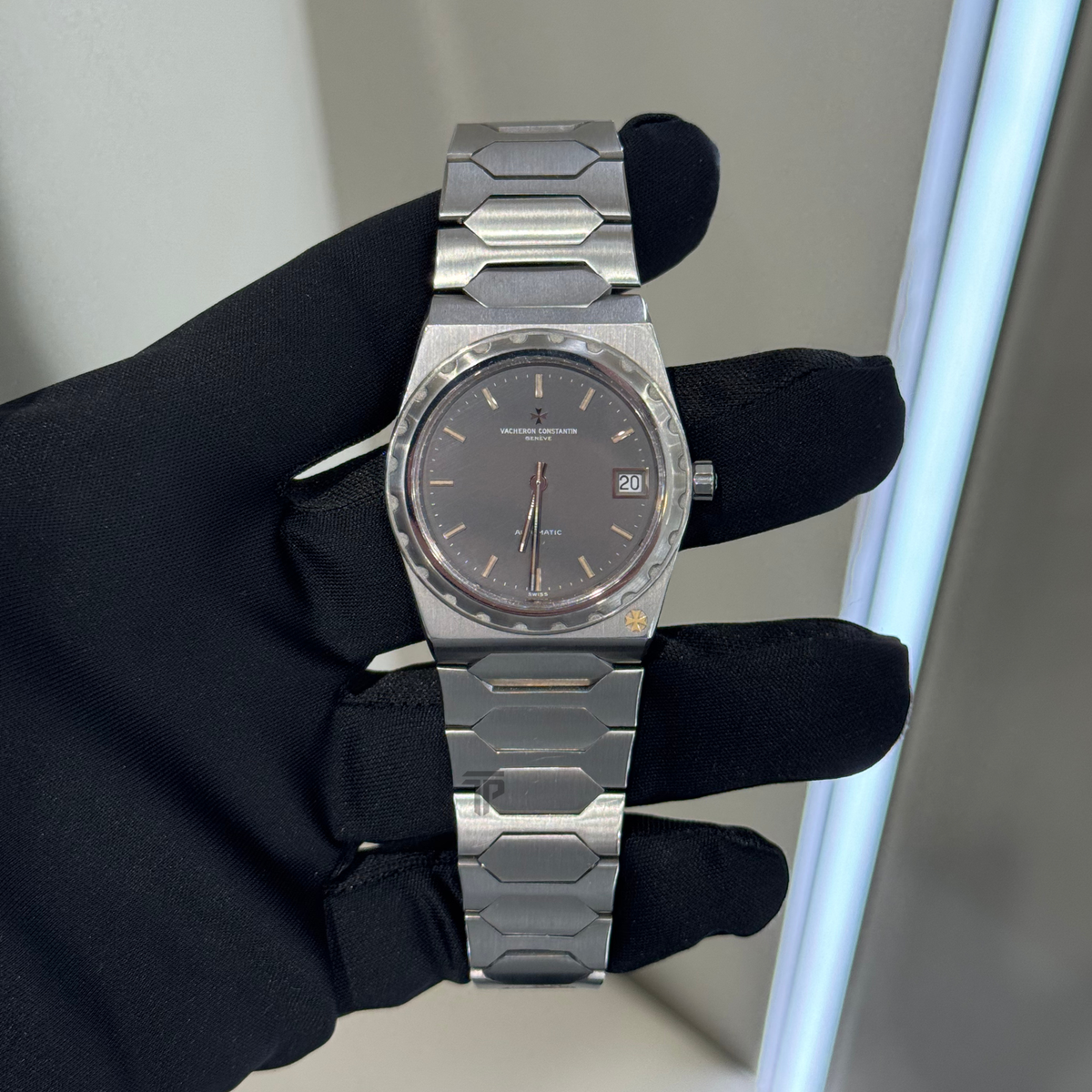 Vacheron Constantin Ref. 44018/411 “222” 39mm Jumbo Ghost Dial
