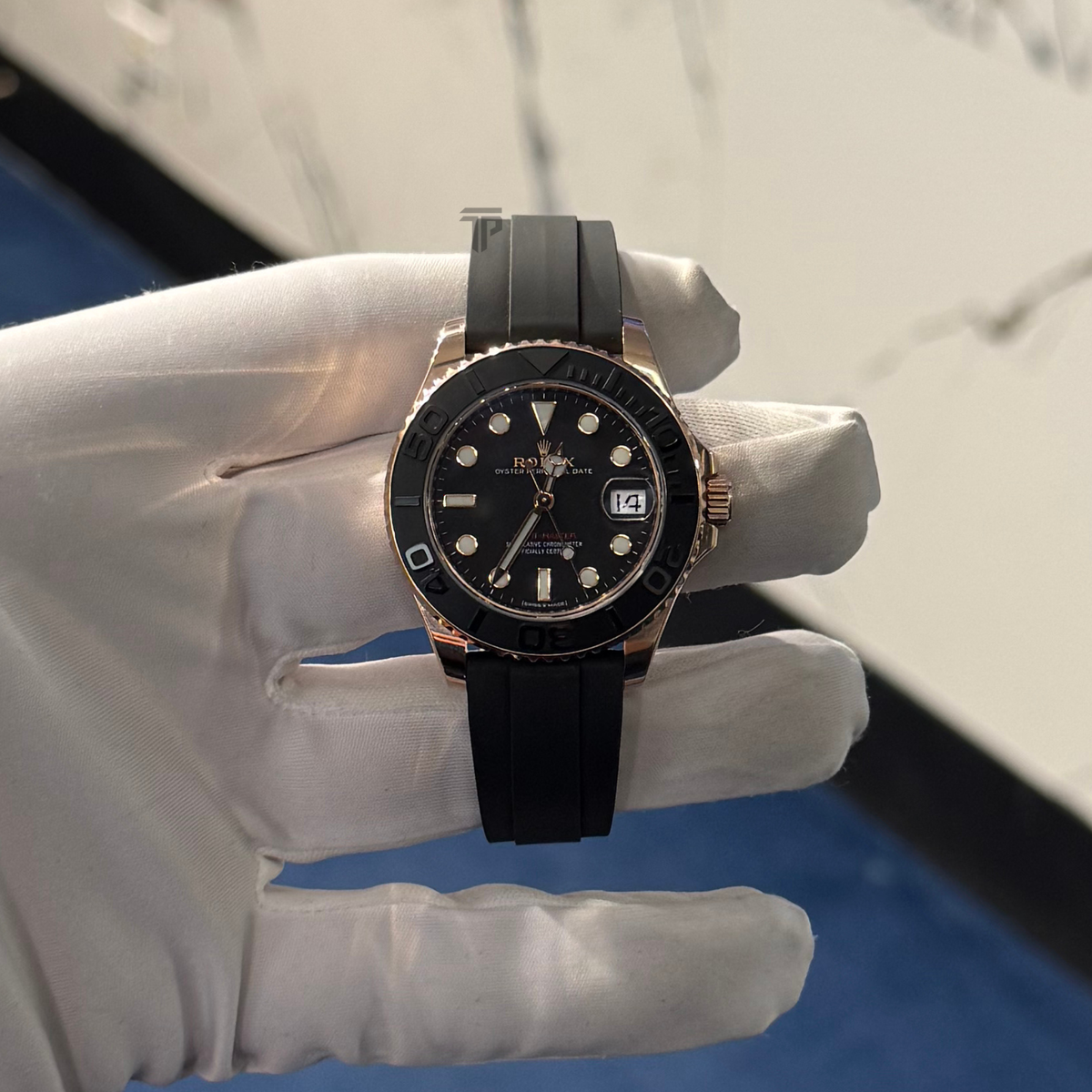 Rolex Yachtmaster Ref. 268655 37MM Rose Gold on Oysterflex Black Dial