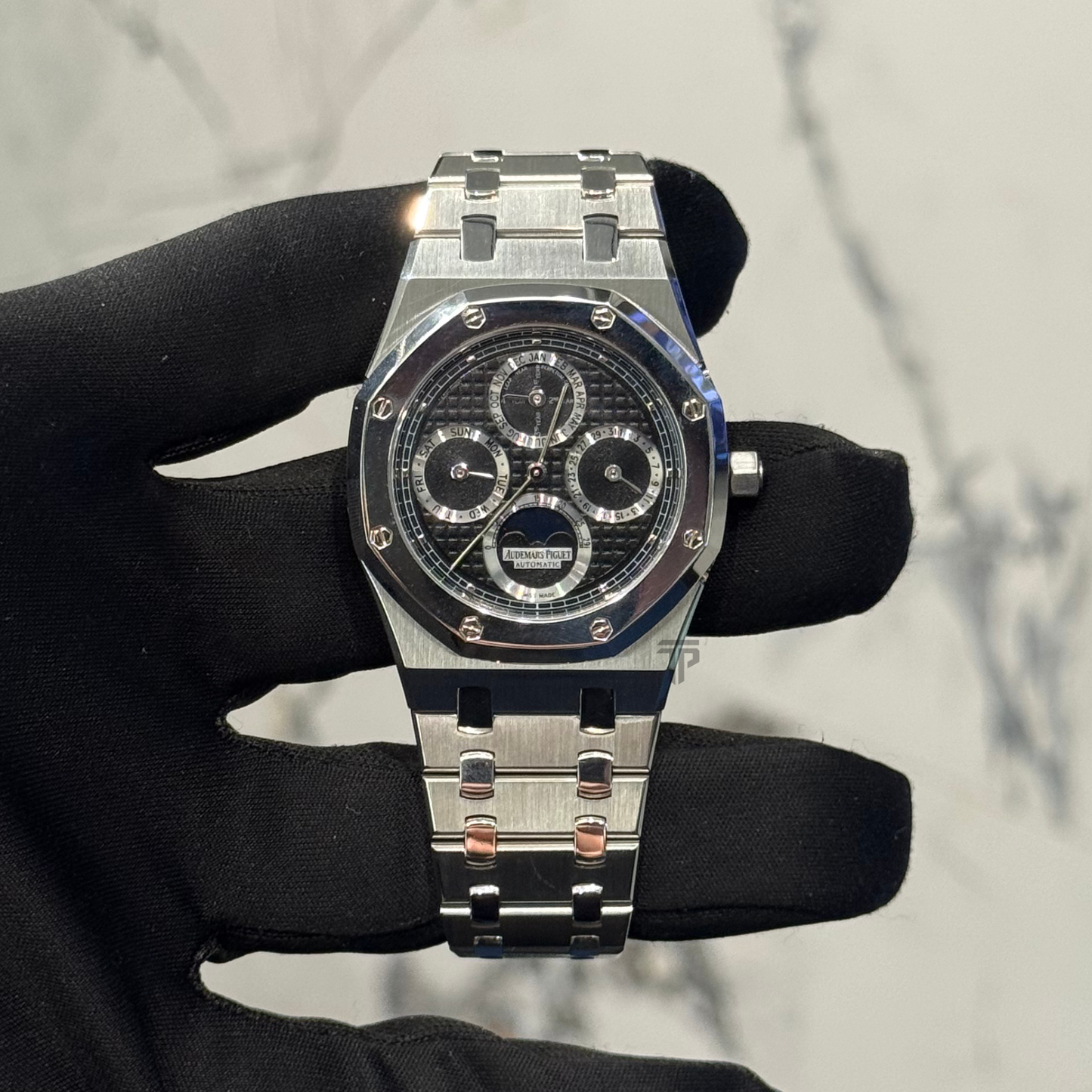 Audemars Piguet Ref. 25820SP.0O.0944SP.02 39mm Black Dial Perpetual Stainless Steel Case Platinum Centerlinks/Bezel