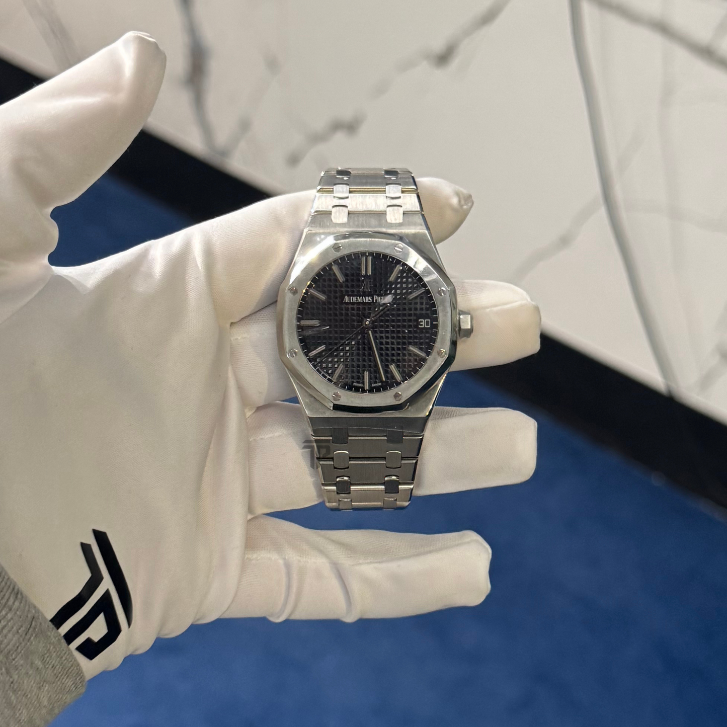 Audemars Piguet Royal Oak Ref. 15500ST.OO.1220ST.03 41MM Stainless Steel  Black Dial