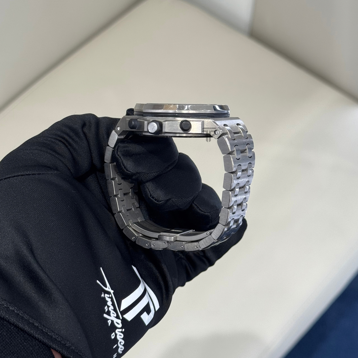 Audemars Piguet Offshore Ref. 26170TI.OO.100TI.01 42MM Titanium Grey Dial on Bracelet