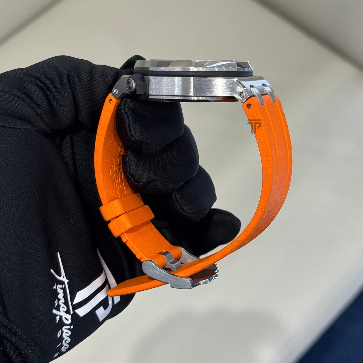 Audemars Piguet Royal Oak Offshore Ref. 26703ST.OO.A070CA.01 Diver 42MM Stainless Steel Orange Dial
