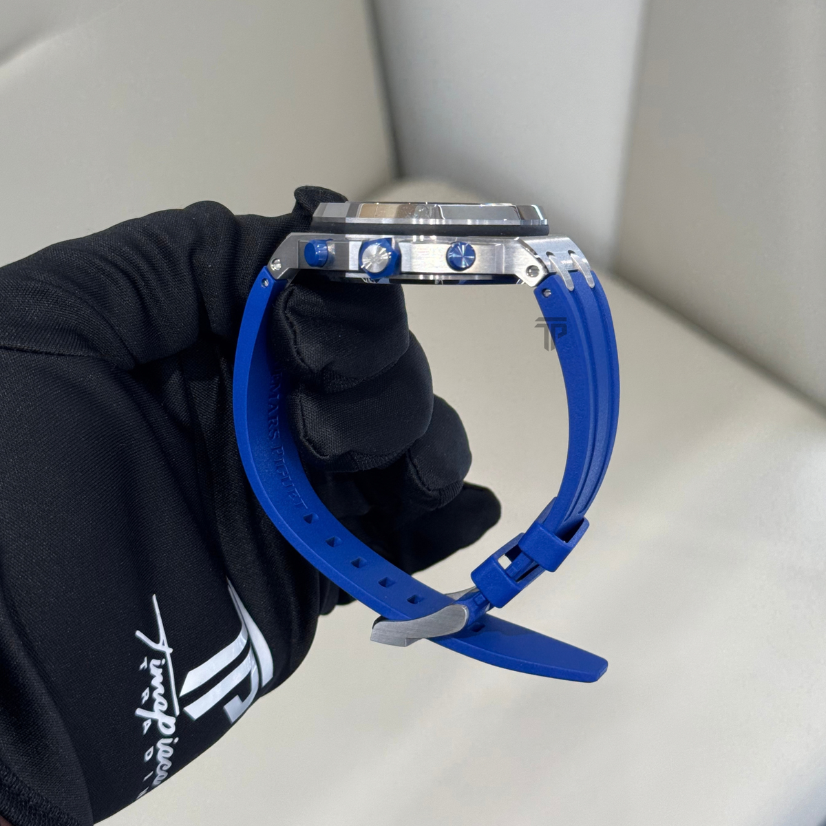Audemars Piguet Royal Oak Offshore Ref. 26470ST.OO.A030CA.01 42MM Stainless Steel "Indigo" Blue Dial/Blue Subdials on Rubber