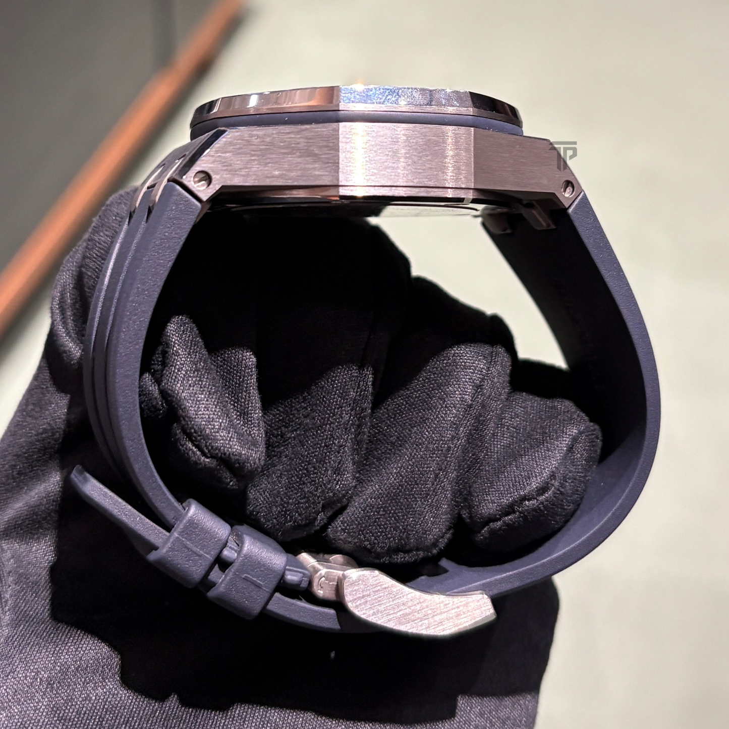 Audemars Piguet Royal Oak Offshore Ref. 26420TI.OO.A027CA.01 43MM Titanium Blue Dial/White Subdials