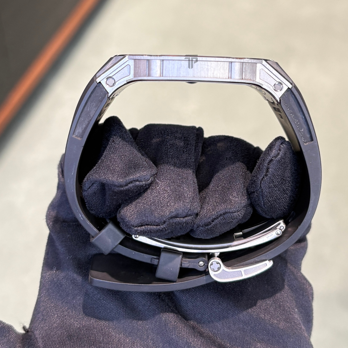 Richard Mille RM33-01 Titanium "Extra Flat"