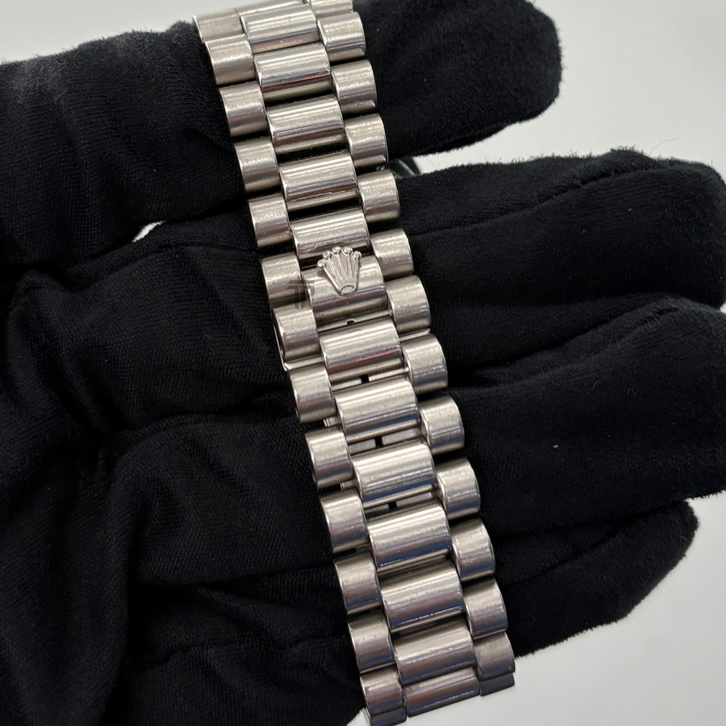 Rolex Day Date Ref. 118366 Platinum Silver Dial with Baguette Bezel/Markers