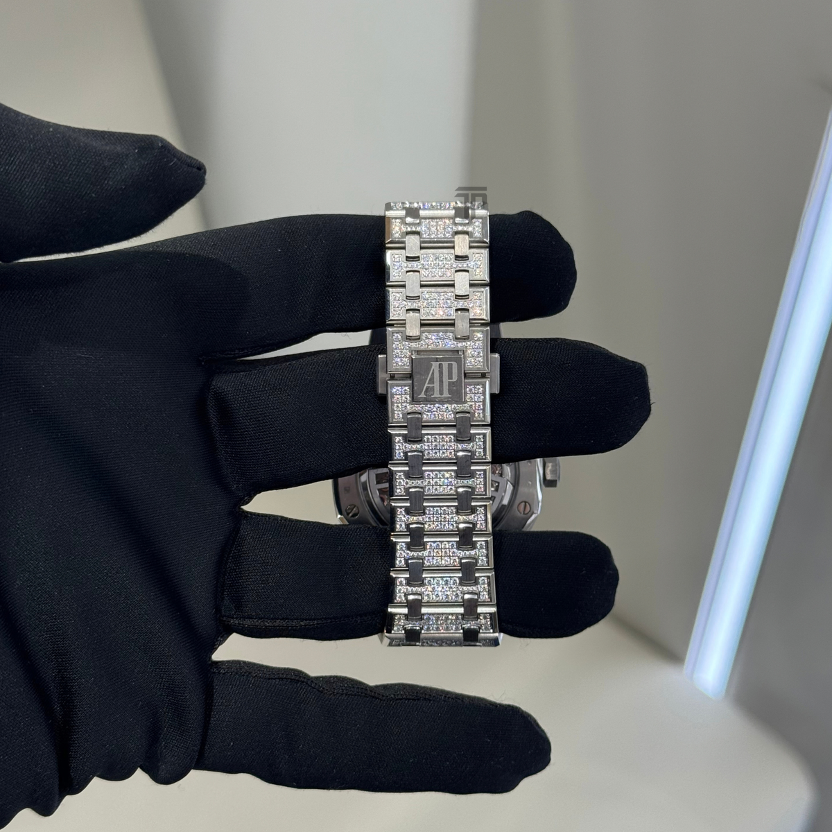 Audemars Piguet Royal Oak Ref. 15512BC.ZZ.1322BC.01 41mm White Gold Royal Oak Full Factory Pave Case and Sapphire Pave Dial (50th Anniversary)