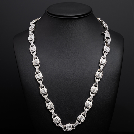 10k white gold - block baguette chain - Approx 30cts - 121.1 grams approx - 24 inch