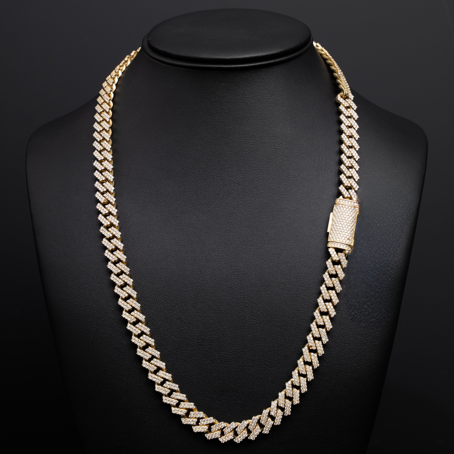 Cuban Link Chain 10KT Yellow Gold ( 119.7 G ) ( 23 Inches ) ( 1,834 Stones *0.01 CTS : 18.34 TCW ) Color H VS1/VS2 Clarity SI1